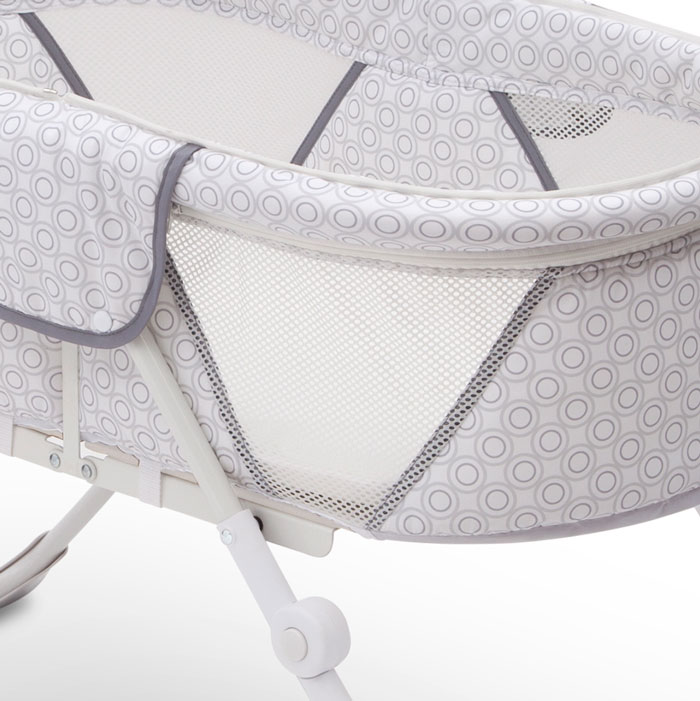 Delta children ez fold ultra compact travel bassinet best sale