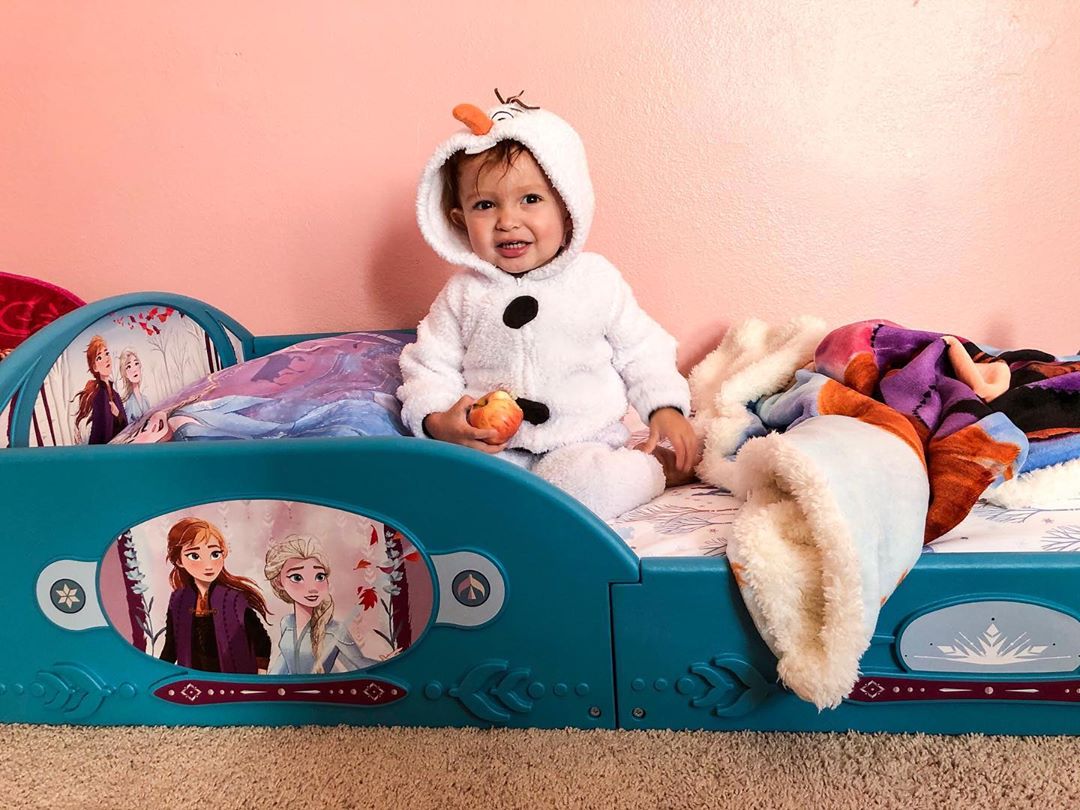 Youvegotafriendinlogan