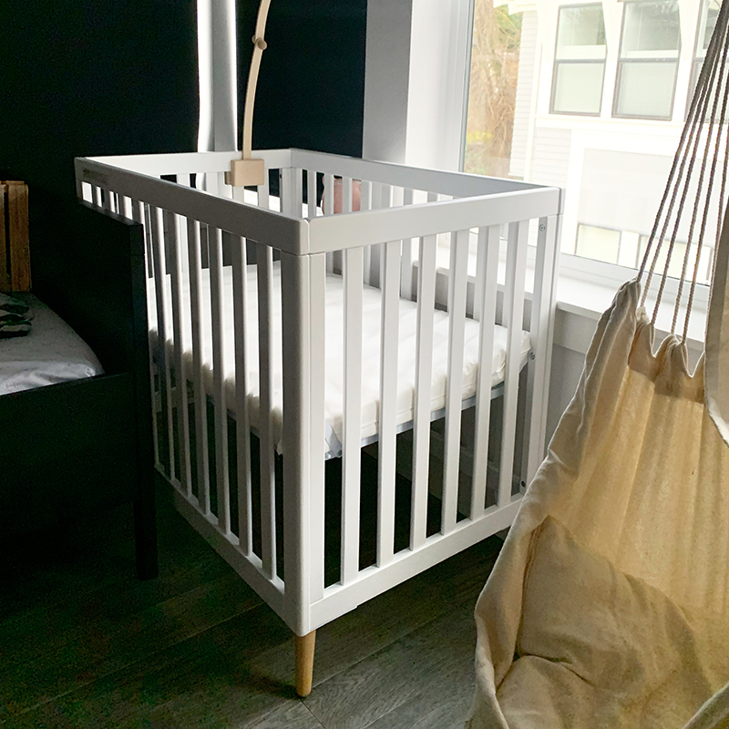 Essex Convertible Mini Baby Crib with 2.75Inch Mattress Delta Children