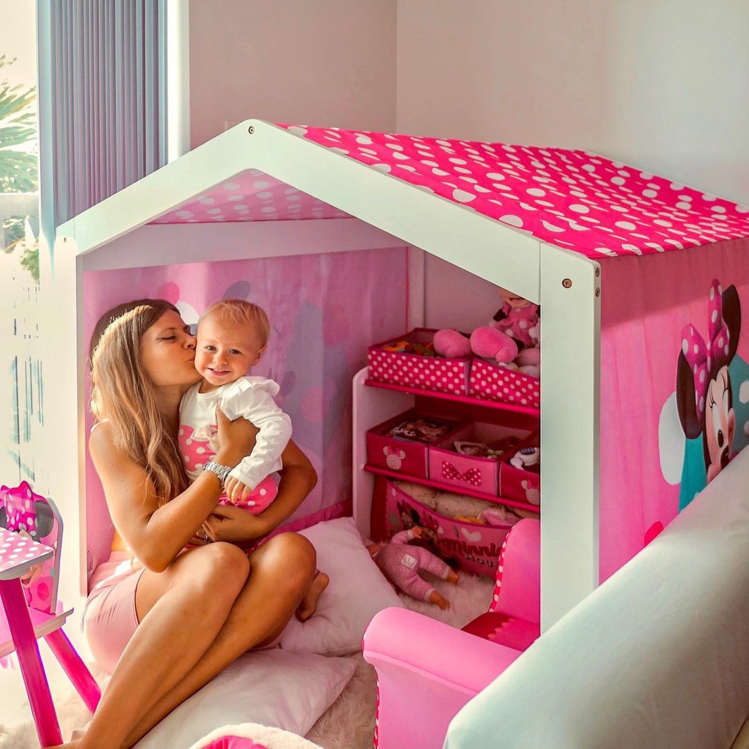 minnie mouse cottage play tent