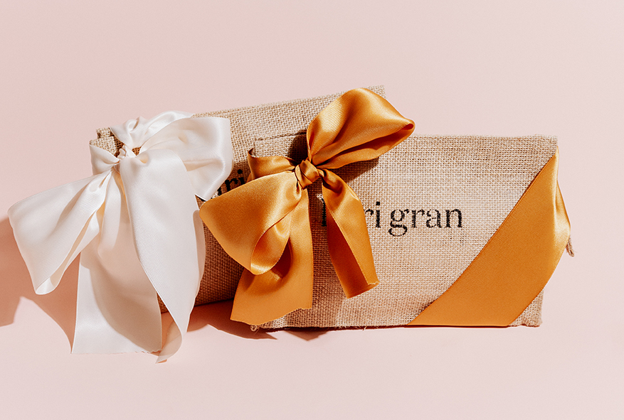 free gift wrapping for all holiday bundles