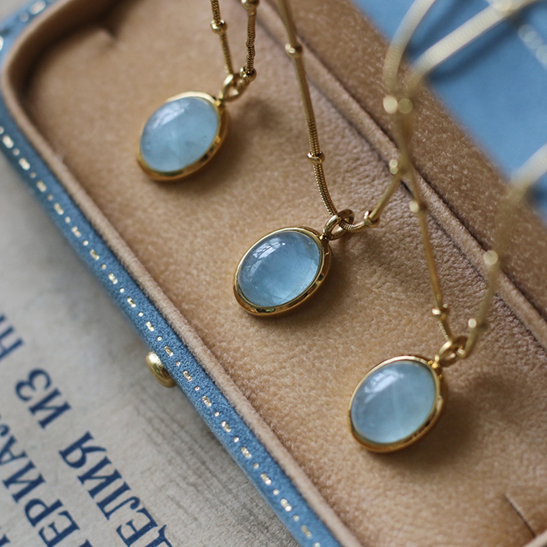 Colar Banhado a Ouro com Aquamarine Colar Banhado a Ouro com Aquamarine
