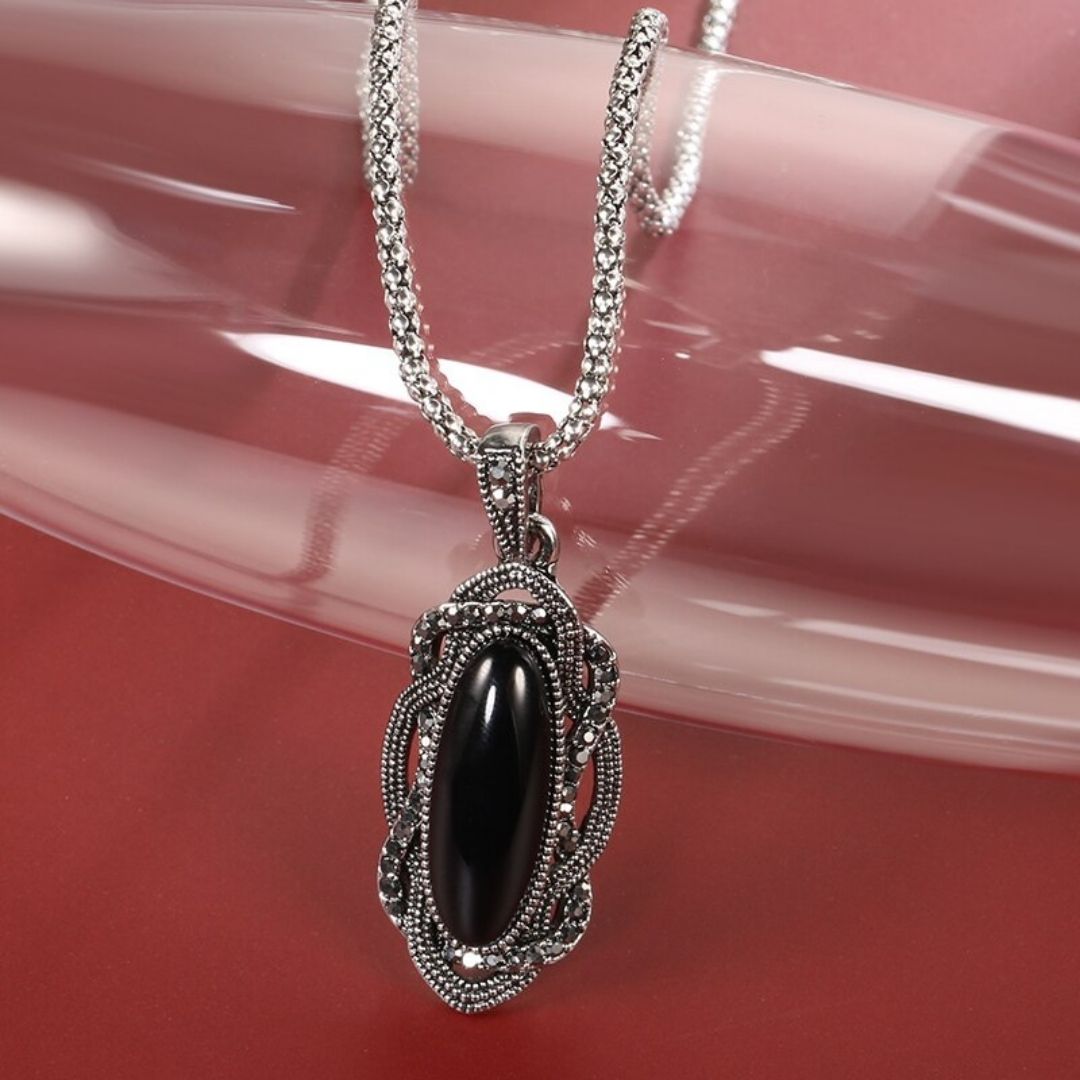 cristal ônix, cristais, cristal, zircônia, prata tibetana, prata 925, colar elegante, colar clássico, acessório elegante, acessório clássico, semijoia elegante, semijoia clássica, semijoia, acessório feminino, colar feminino