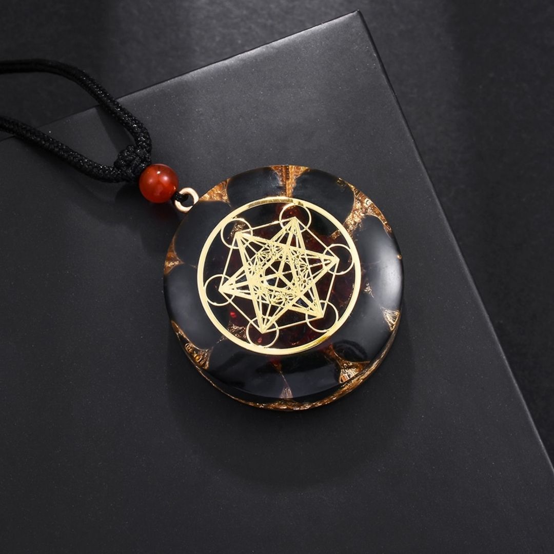 obsidiana negra, cristais, universo, talismã, amuleto, amuleto de proteção, talismã de proteção, energia positiva, energia negativa, boas energias, limpeza espiritual, ascensão, espiritualidade, meditação, meditar, yoga, reiki, chakra, pedras naturais, geometria sagrada, símbolos de sorte, místico, terapia holística, harmonizar, orgonite, conexão com o divino, conexão espiritual