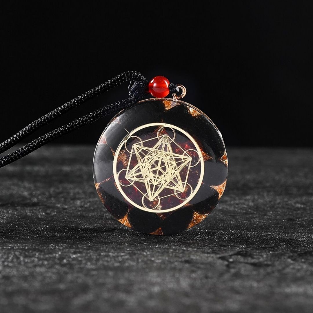 obsidiana negra, cristais, universo, talismã, amuleto, amuleto de proteção, talismã de proteção, energia positiva, energia negativa, boas energias, limpeza espiritual, ascensão, espiritualidade, meditação, meditar, yoga, reiki, chakra, pedras naturais, geometria sagrada, símbolos de sorte, místico, terapia holística, harmonizar, orgonite, conexão com o divino, conexão espiritual