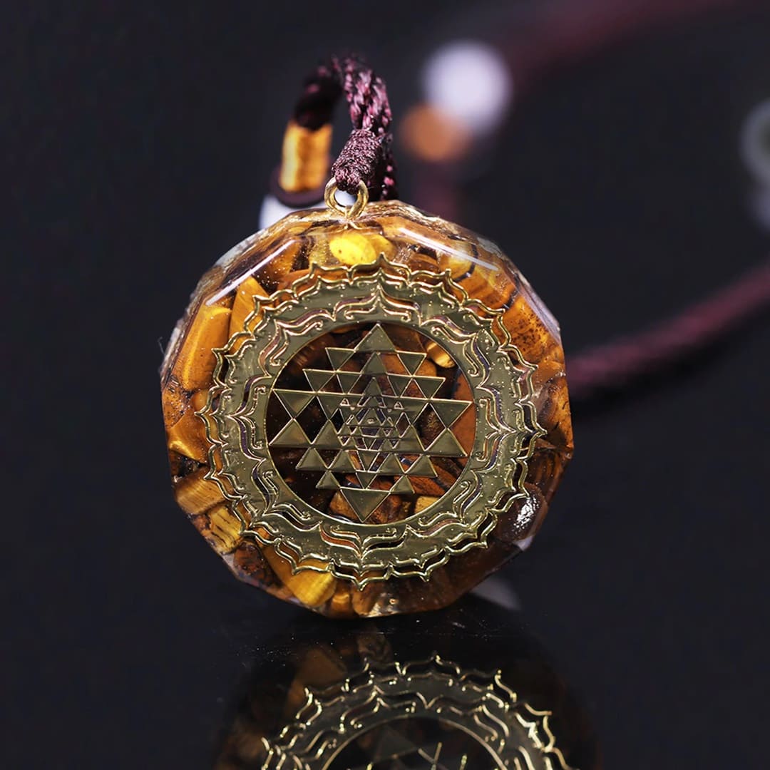 chakras, energia espiritual, espiritualidade, sorte, riqueza, prosperidade, abre caminhos, ganhos financeiros, ouro 24k, cristal olho de tigre, cristais, cristal, positividade, amuleto, orgonite, talismã, boas energias